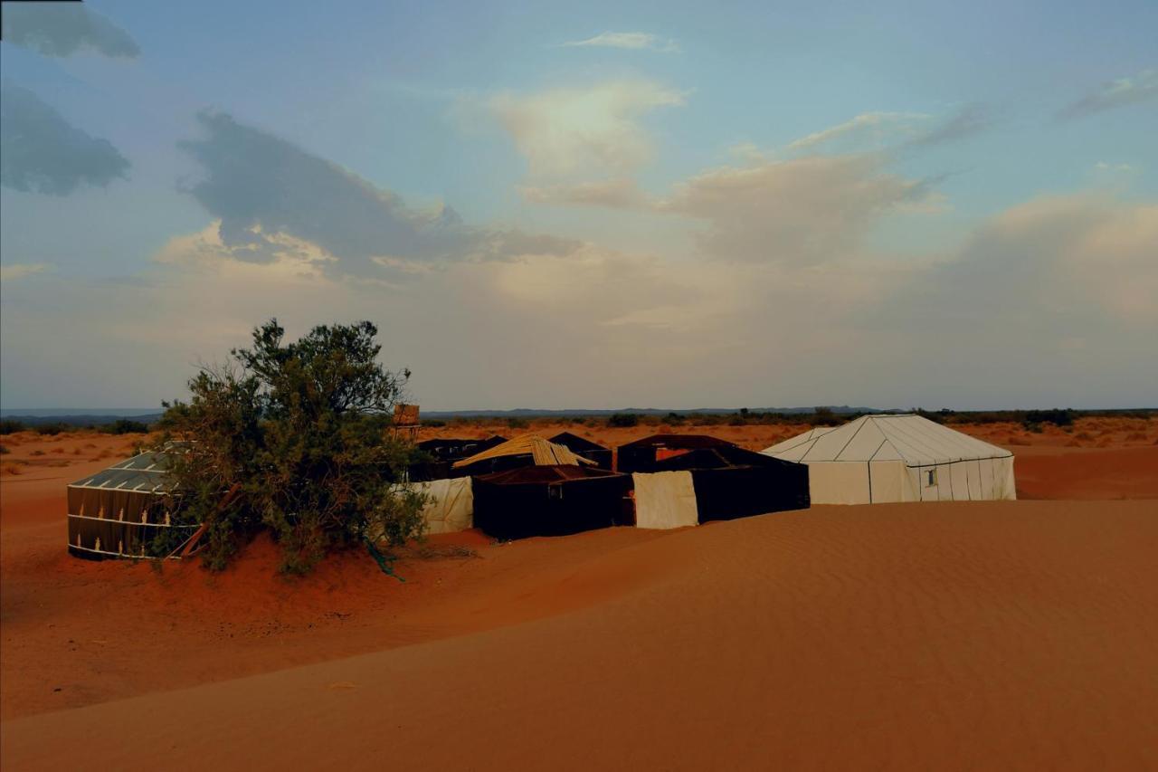 Desert Berber Fire-Camp เมอร์ซูกา ภายนอก รูปภาพ