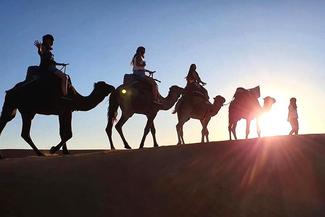 Desert Berber Fire-Camp เมอร์ซูกา ภายนอก รูปภาพ