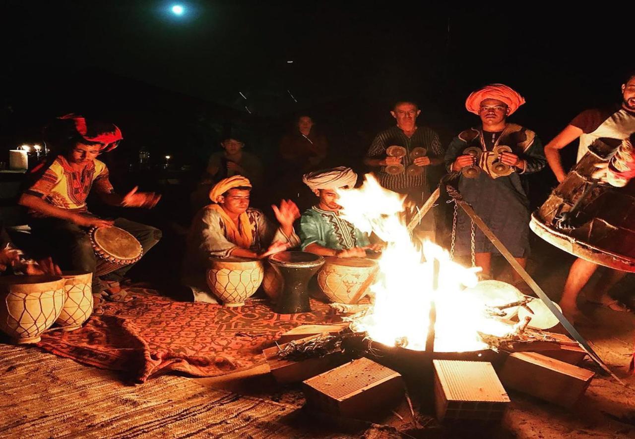 Desert Berber Fire-Camp เมอร์ซูกา ภายนอก รูปภาพ