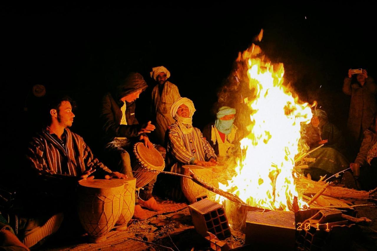 Desert Berber Fire-Camp เมอร์ซูกา ภายนอก รูปภาพ