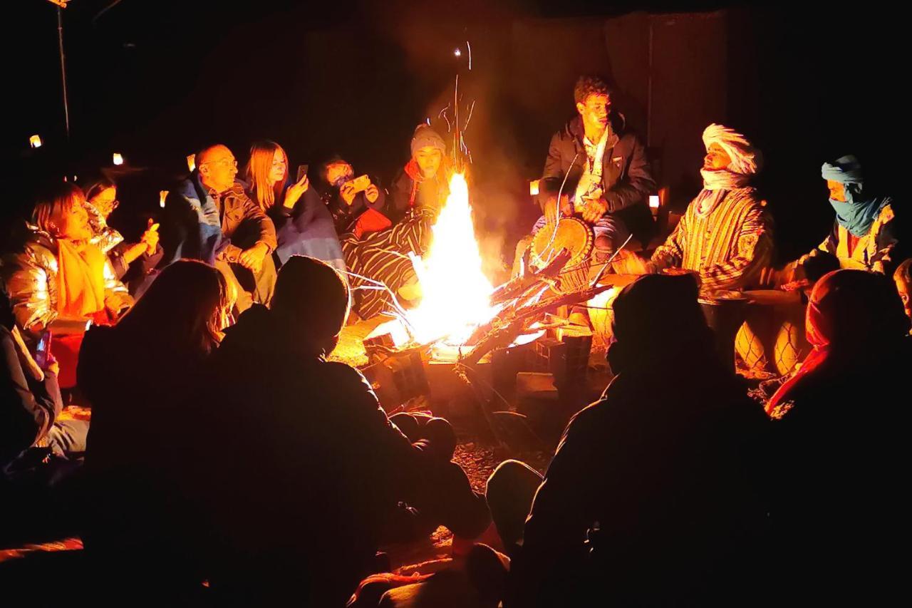 Desert Berber Fire-Camp เมอร์ซูกา ภายนอก รูปภาพ